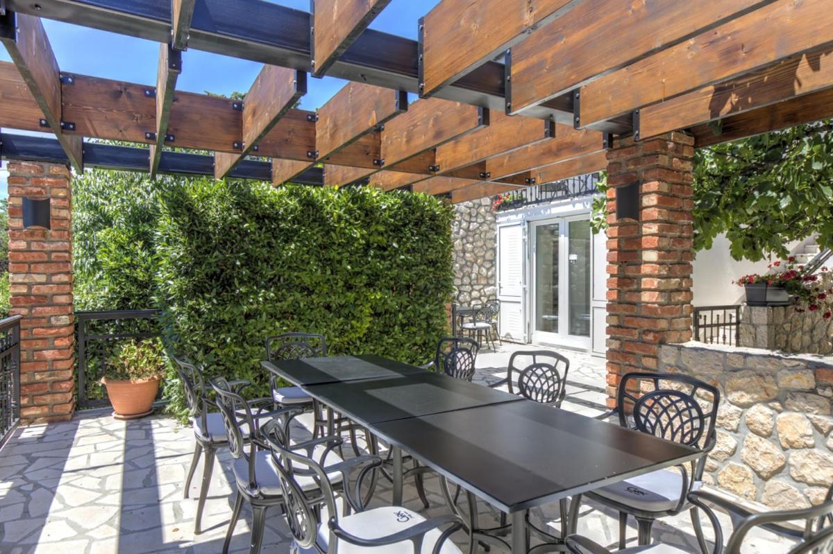 Cvrk Family House Нови-Винодолски Экстерьер фото