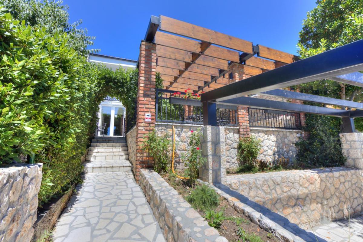 Cvrk Family House Нови-Винодолски Экстерьер фото