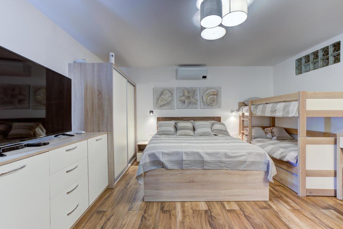 Cvrk Family House Нови-Винодолски Экстерьер фото